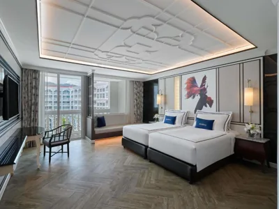 수영장 전망 디럭스 트윈룸 — Mövenpick Myth Hotel Patong Phuket
